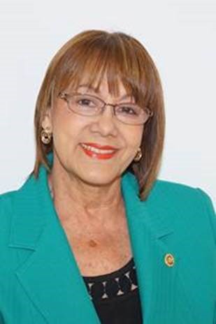 Retrato de Iris Violeta Díaz-Figueroa, Secretaria del Distrito 7000