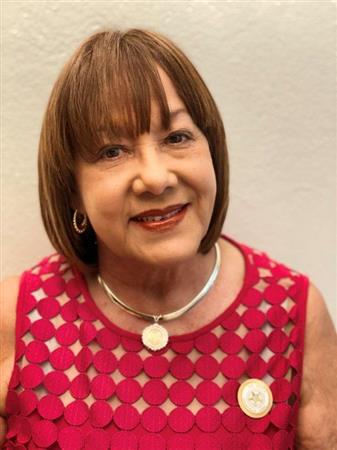 Retrato de Iris Violeta Díaz-Figueroa, Secretaria del Distrito 7000